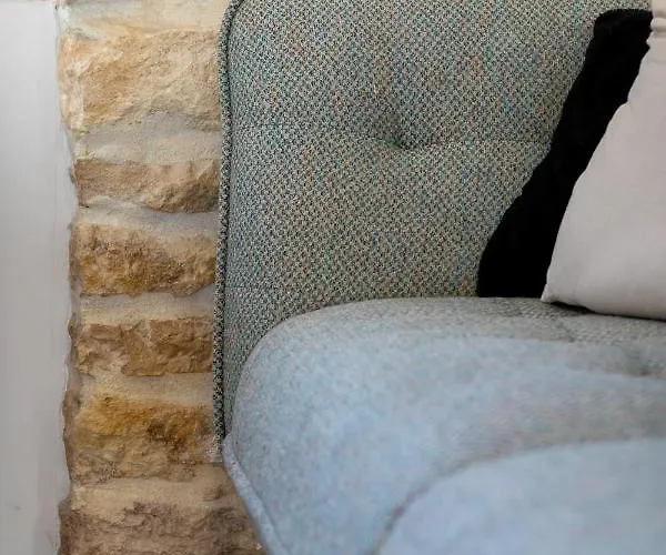 Le Saint B Au Pied De La Cathedrale Saint Benigne Apartment *